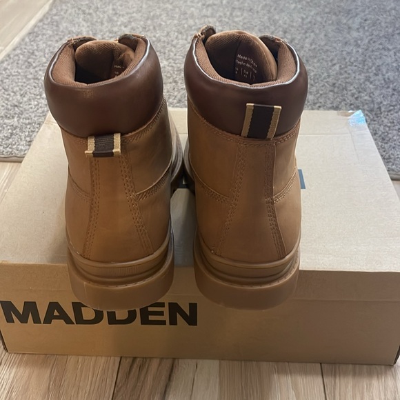 Madden Glixxo Tan Nubuck Men\'s Tan Boots